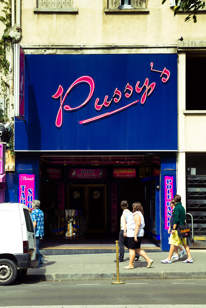 Pussy's, Paris