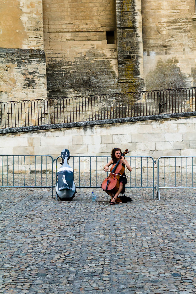 Street performer, Avignon