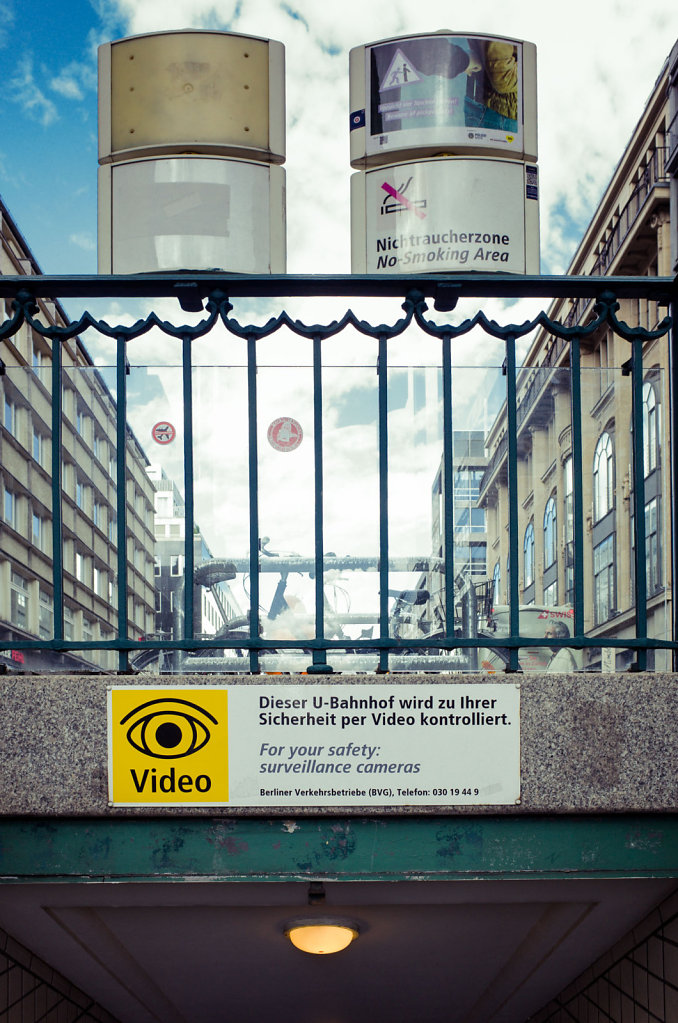 Video surveillance warning